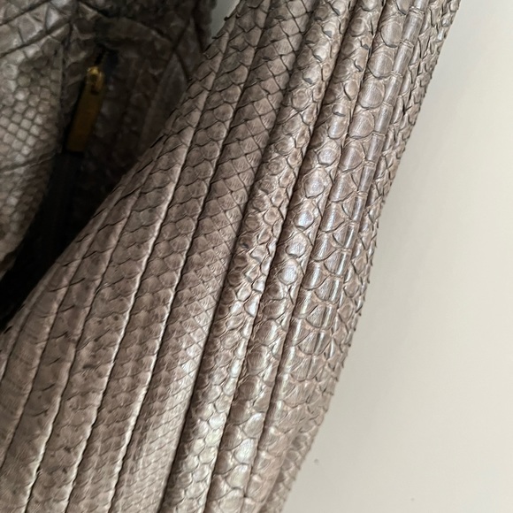 Purse Hobo Bag Ling Wu python snake skin Olive color$468 - Picture 5 of 15
